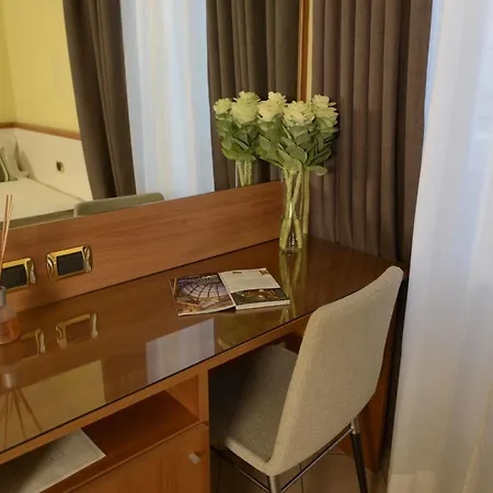 Florence 3* Milan